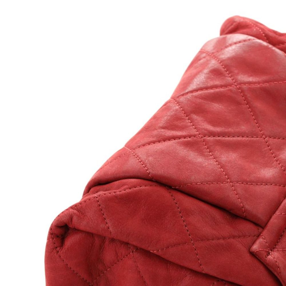 Chanel Chic Quilt Flap Bag Quilted Iridescent Calfskin Small Red - Picture 7 of 9